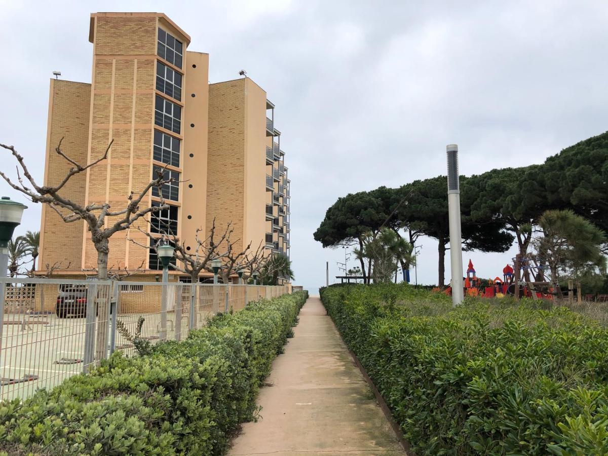 לה פינדה Pineda Beach 1A Linea De Mar & Parking מראה חיצוני תמונה